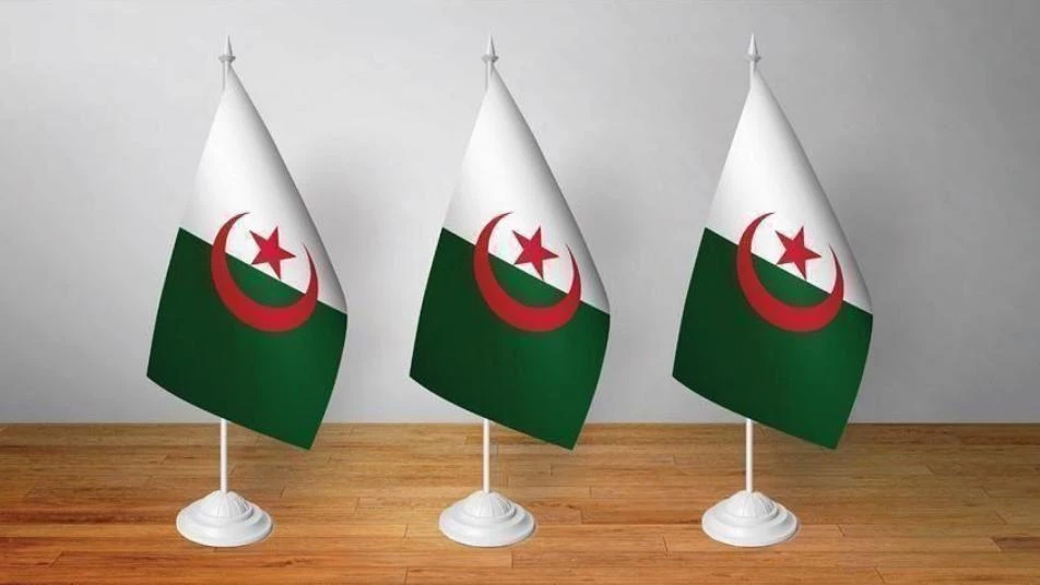 الجزائر توقف 4 رجال أعمال مقرّبين من بوتفليقة وملياردير