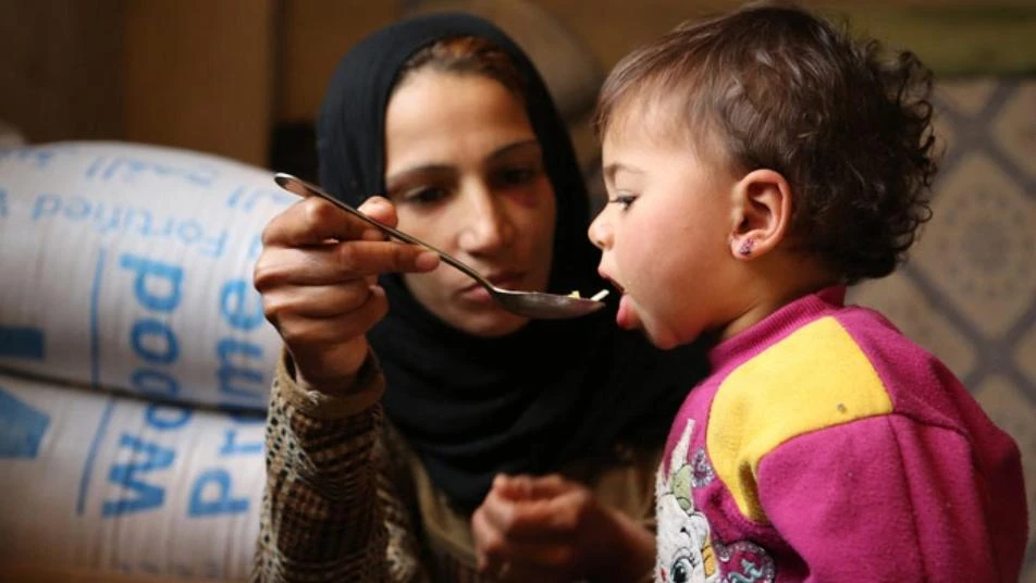 "خياراتهم مستحيلة"...الأغذية العالمية تقدر نسباً مخيفة عن عدد السوريين المحتمل موتهم جوعاً