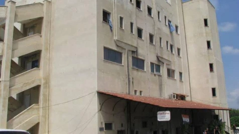 إكساء مشفى في جبلة يثير انتقادات لاذعة في أوساط الموالين: "القادم أسوأ"