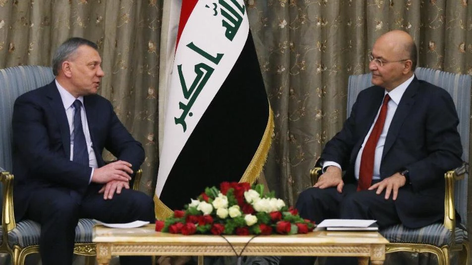 بعد ميناء طرطوس.. نائب رئيس الوزراء الروسي يلتقي رئيس العراق 