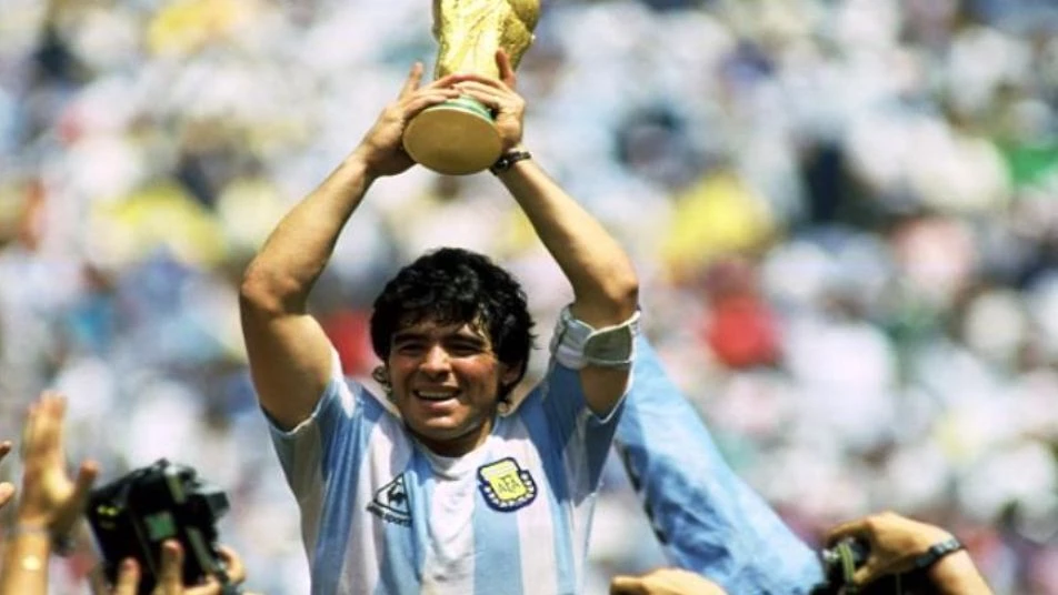 خبر غير متوقع عن مارادونا أسطورة الكرة الأرجنتينية يصدم عشاقه ومحبيه (صور)!