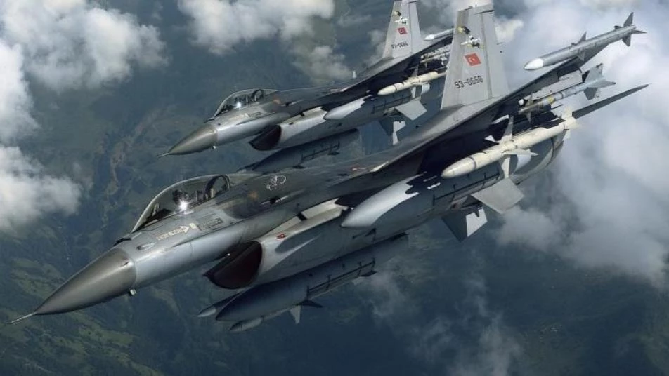 مقاتلات تركية تسقط طائرة مسيرة اخترقت الشمال السوري