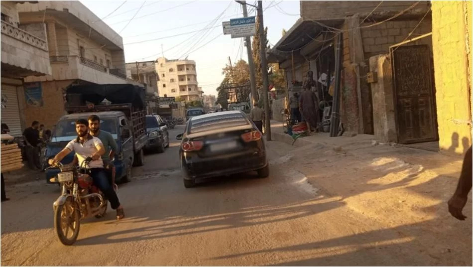 حادث مروع .. فيديو يوثق اصطدام دراجة نارية مسرعة بطفل في أحد شوارع جرابلس