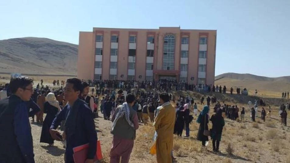 إصابات بتفجير داخل جامعة شرق أفغانستان