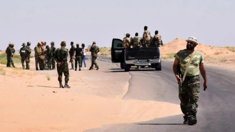 ميليشيا أسد ترسل تعزيزات عسكرية إلى مطار ديرالزور العسكري