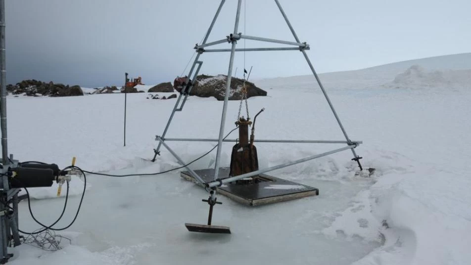 اكتشاف "حبيبات فضائية" في القارة القطبية الجنوبية