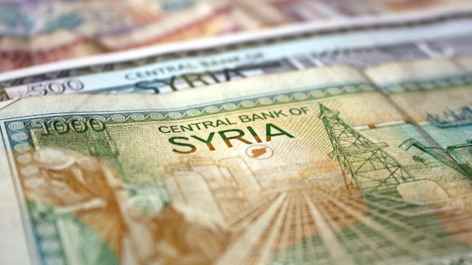 سعر جديد لليرة السورية مقابل الدولار