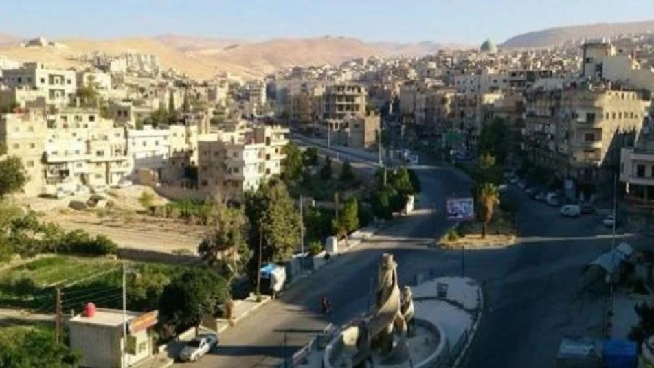 شبكة: عزل بلدة بريف دمشق بعد وفاة امرأة بفيروس كورونا