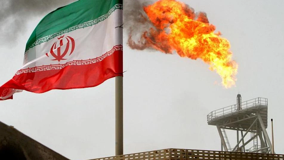 "سوق النفط الرمادية".. هكذا تسعى إيران لتفادي العقوبات الأميركية 
