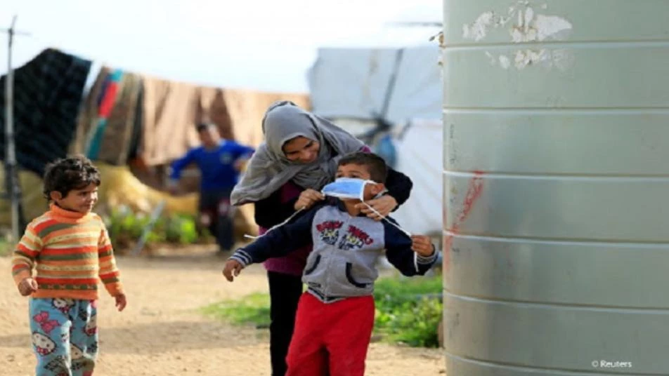 الكشف عن أول إصابتين بكورونا بين اللاجئين السوريين في الأردن