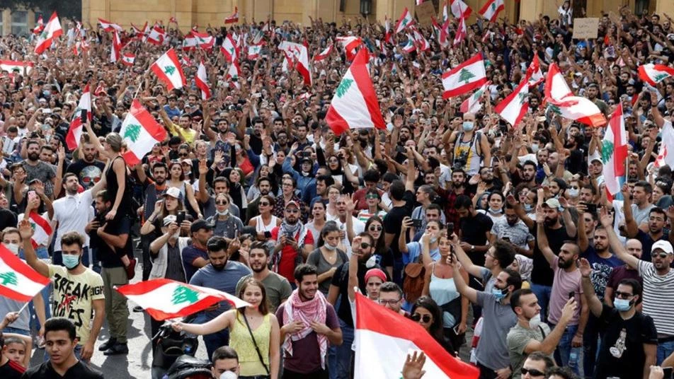 لبنان .. الاحتجاجات تتواصل والمتظاهرون يرفضون إصلاحات حكومة الحريري (فيديو)