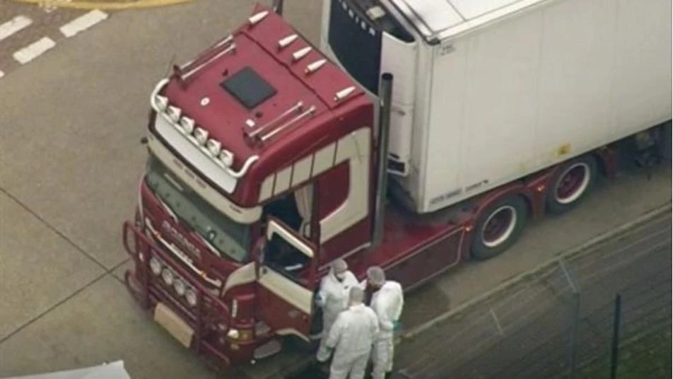 بريطانيا تكشف عن هوية ضحايا الشاحنة الـ39