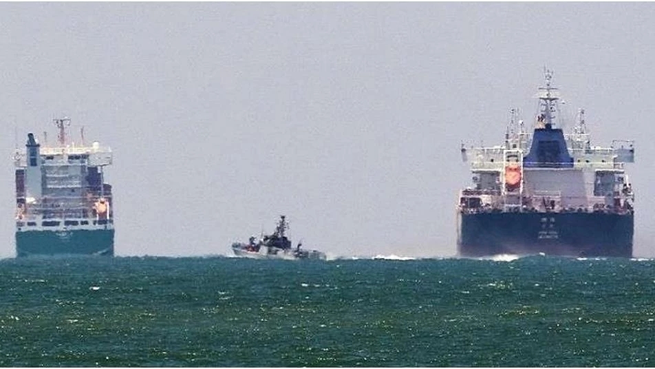 الإمارات: تعرض4سفن تجارية لعمليات تخريبية قرب المياه الإقليمية