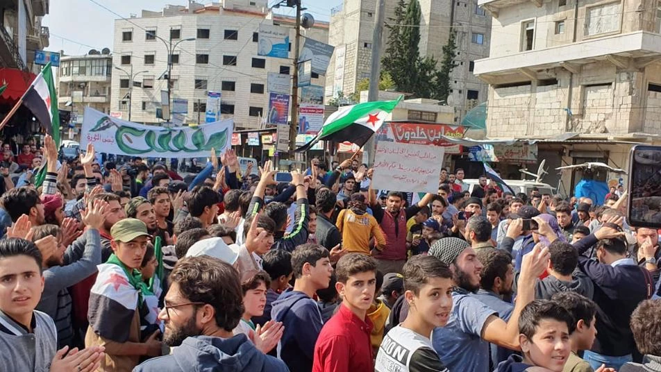 تظاهرات "المحرر"  تجدد مطالب الثورة وترفض انتشار ميليشيا أسد بأجزاء شمال حلب (صور)