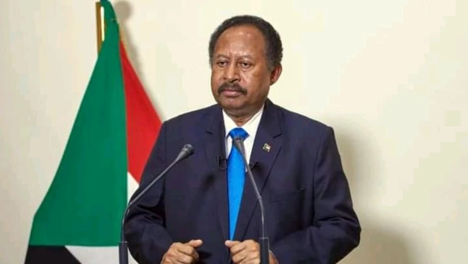 خطوة قد تُدخل البلاد في دوامة.. لماذا استقال رئيس الوزراء السوداني حمدوك؟