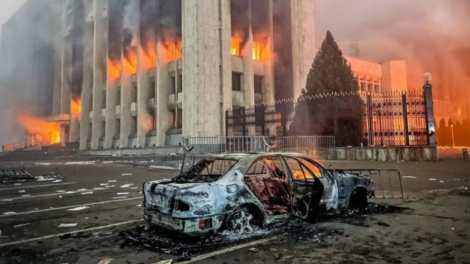 إحراق مبنى حكومي في كازاخستان