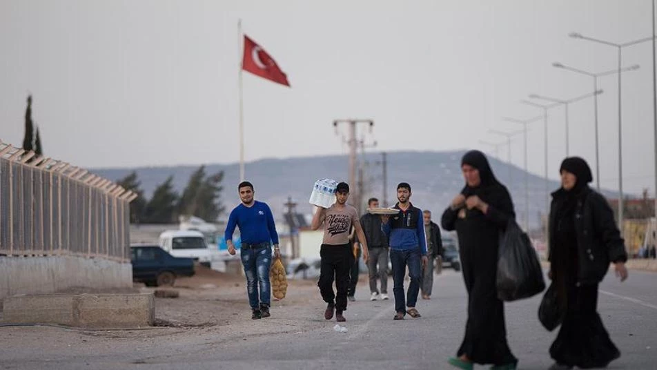 المعابر الحدودية تجري تعديلات على إجازة عيد الفطر للسوريين 