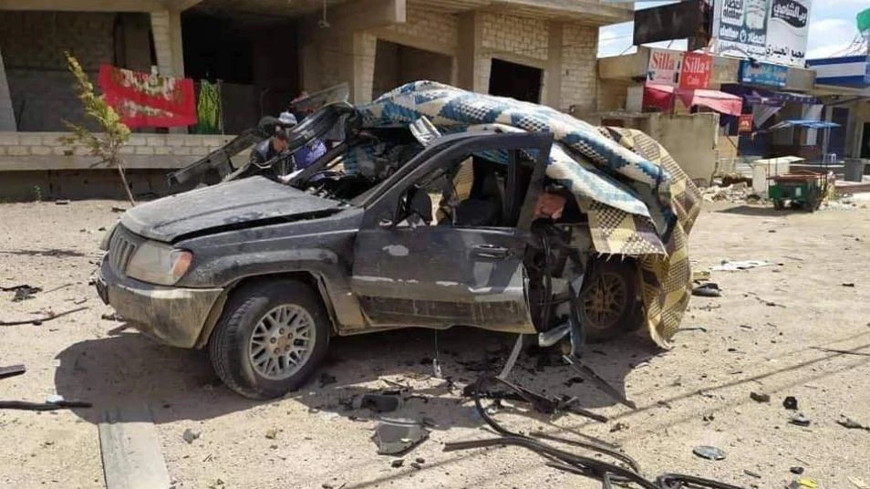 بالصور.. تدمير سيارة تابعة لميليشيا "حزب الله" قرب الحدود السورية اللبنانية