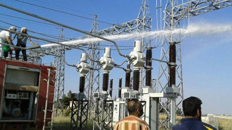 مختصون وخبراء: 4 عوائق تؤخر وصول الكهرباء من تركيا إلى إدلب