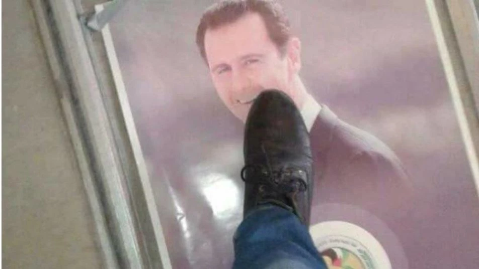 ممثل موالٍ شهير يتوقع مقتل بشار الأسد "ركلاً بالأقدام" ويوضح الأسباب(فيديو)