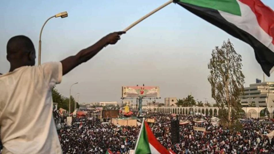 الدعوات إلى إضراب شامل في السودان