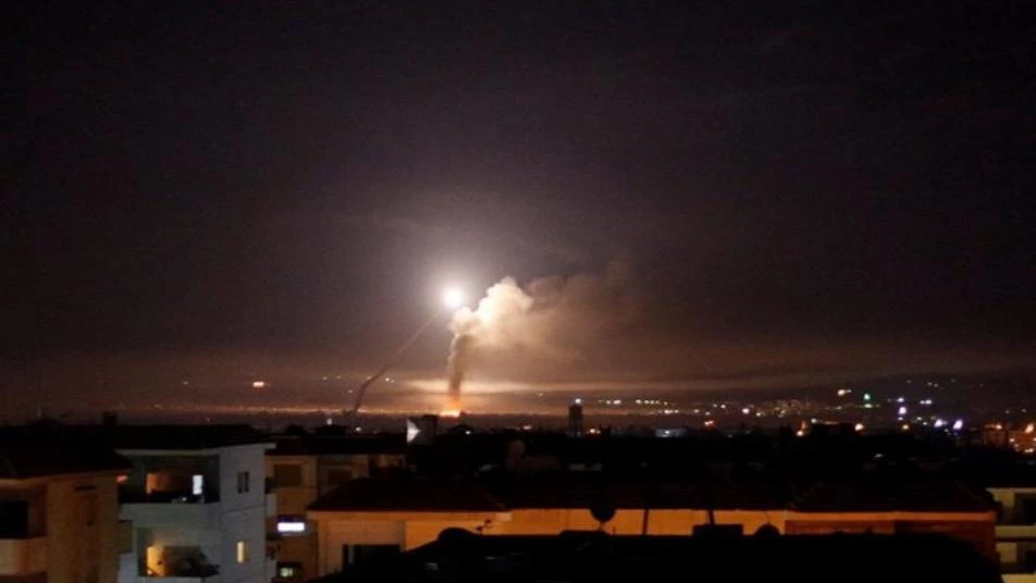 تفاصيل مقتل وجرح عناصر لميليشيا أسد بقصف إسرائيلي