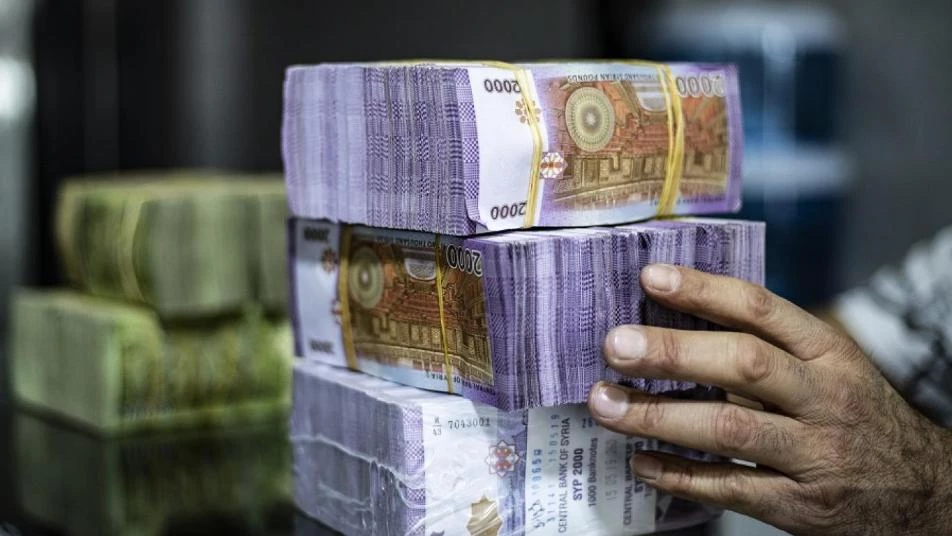 هبوط جديد لليرة السورية أمام الدولار وباقي العملات