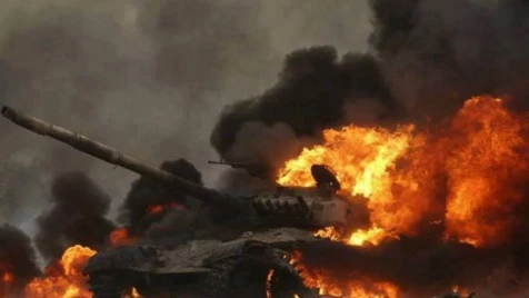 شاهد لحظة تدمير دبابة إسرائيلية قبل تمكنها من قصف قطاع غزة