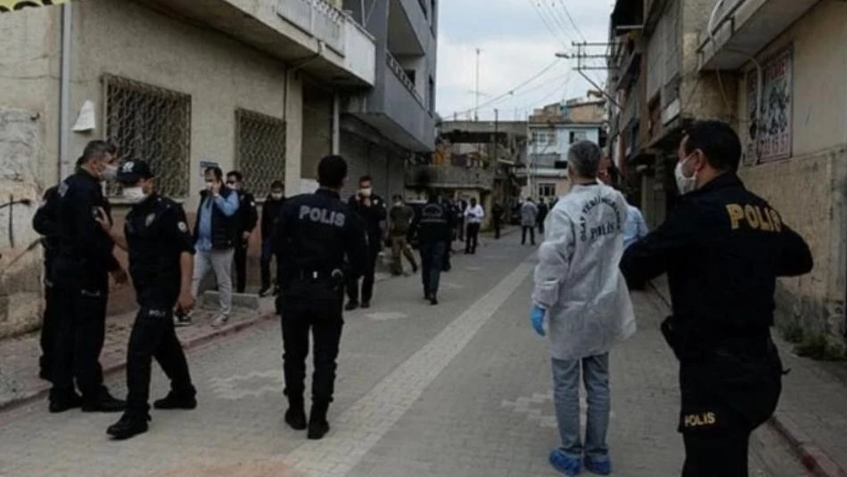 الشرطة التركية تطلق النار على ساق شاب سوري حاول الفرار منها.. ما القصة؟ (صور)