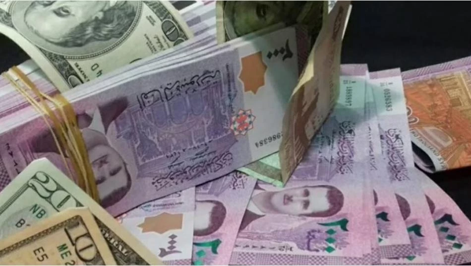 تراجع جديد في سعر صرف الليرة السورية أمام الدولار