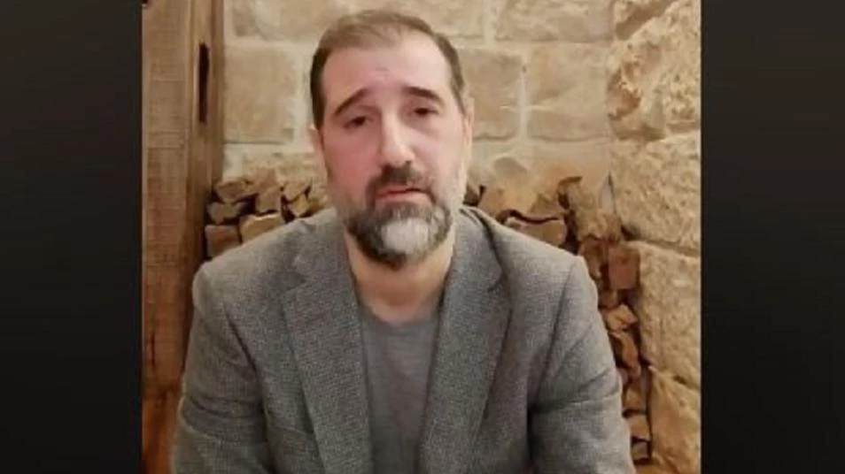 "النظام شريكي".. ظهور "نادر" لرامي مخلوف يستجدي بشار الأسد ببث مباشر (فيديو)