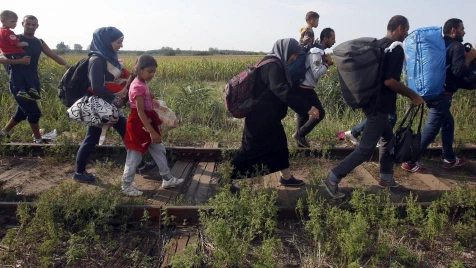 لهذه الأسباب يقع لاجئون سوريون فريسة سهلة للنصب والاحتيال في اليونان