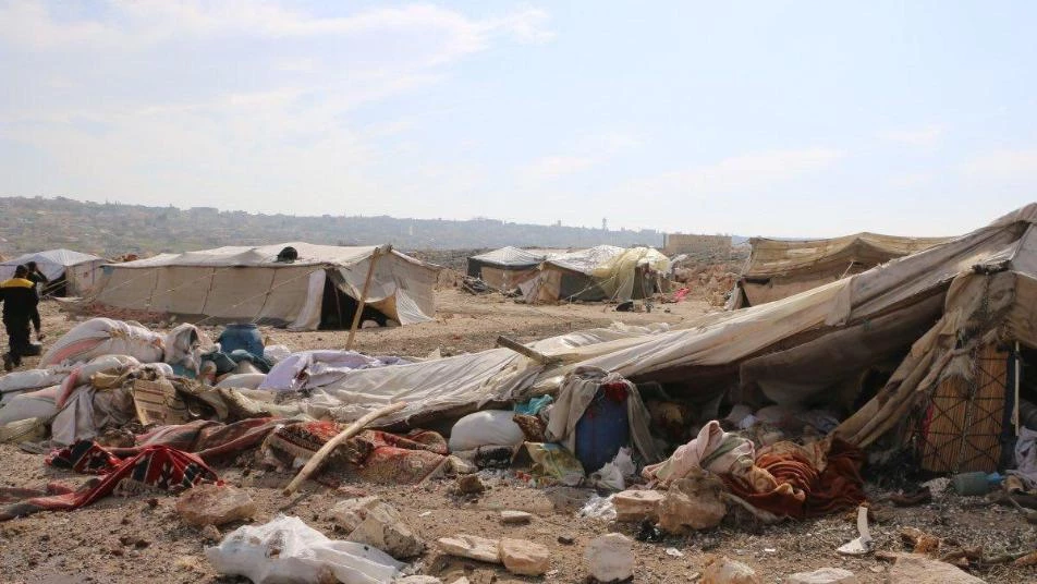 "رايتس ووتش" تؤكد مسؤولية روسيا عن مجزرة مخيم “حاس” للنازحين بإدلب