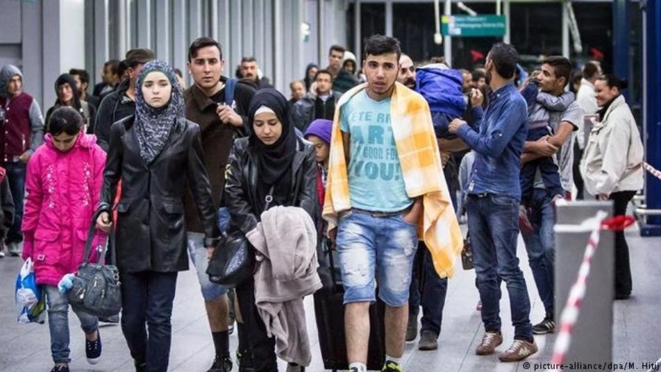 وزير ألماني يطالب بترحيل قسم من اللاجئين السوريين