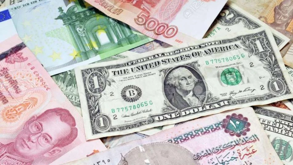 تراجع في أسعار صرف الليرة السورية والتركية أمام الدولار