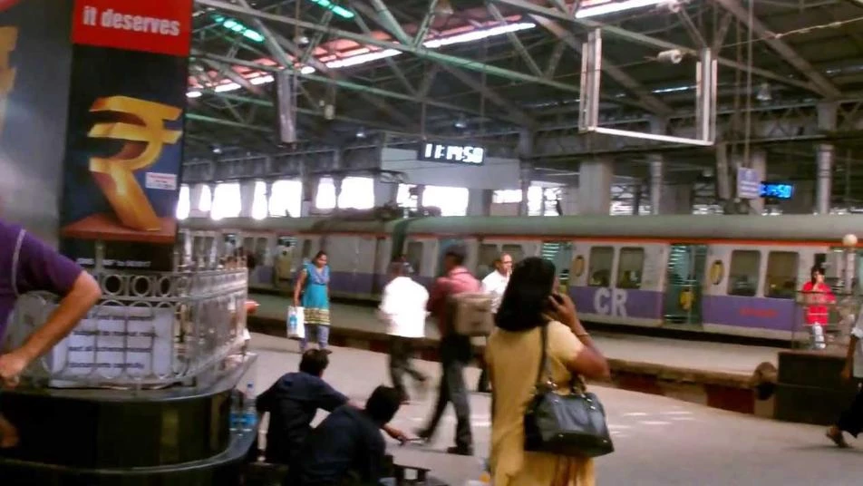 مصرع 4 مسافرين داخل قطار في الهند!
