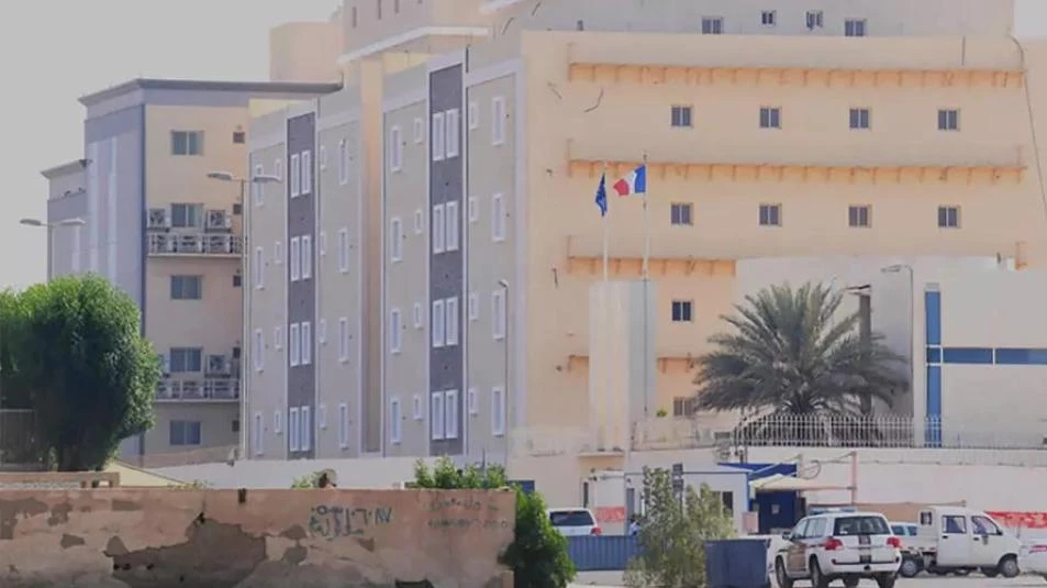 طعن حارس أمن القنصلية الفرنسية في السعودية