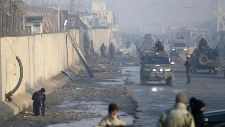 مقتل 25 جنديا أفغانيا بهجوم مسلح على قاعدة عسكرية وسط البلاد