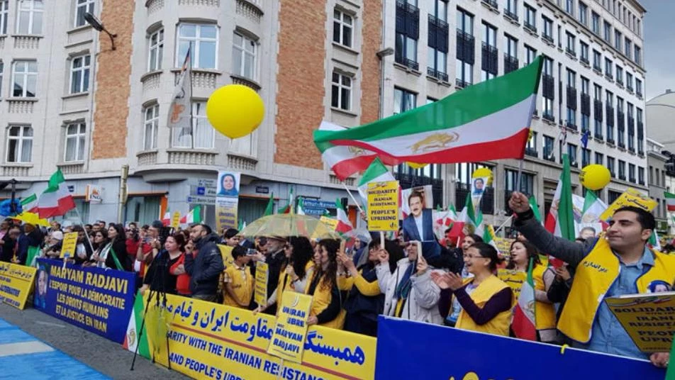 من أجل إيران حرة.. الجالية الإيرانية تتظاهر أمام مقر الاتحاد الأوروبي في بروكسل