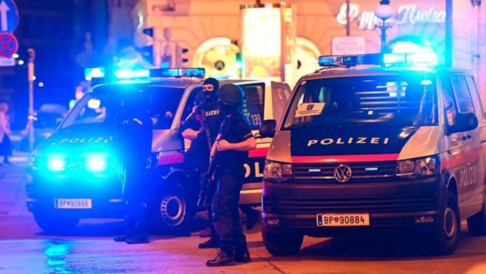 ثلاثة قتلى بهجمات العاصمة النمساوية .. استنفار داخلي وتنديد دولي