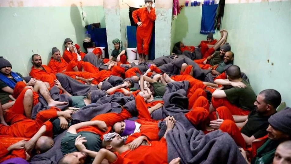 شاهد تكدس عناصر داعش في سجن الحسكة (صور)