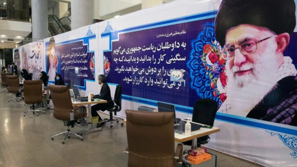 تصريحات مسؤول إيراني كبير  تزيد الانقسام حول الانتخابات وتيار خامنئي يصفها بـ"الانقلابية"
