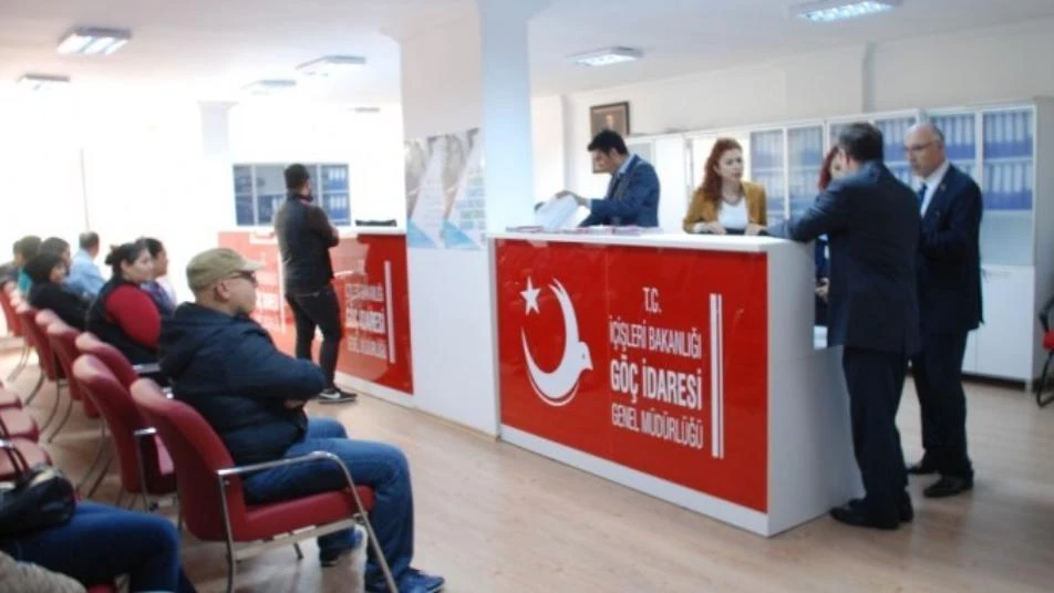الهجرة التركية تضع فرع إسنيورت في خدمة السوريين ومسؤول يوضح لأورينت التفاصيل