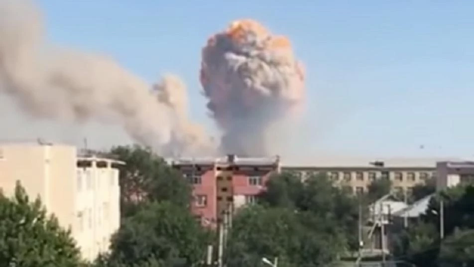 انفجار مستودع أسلحة في كازاخستان