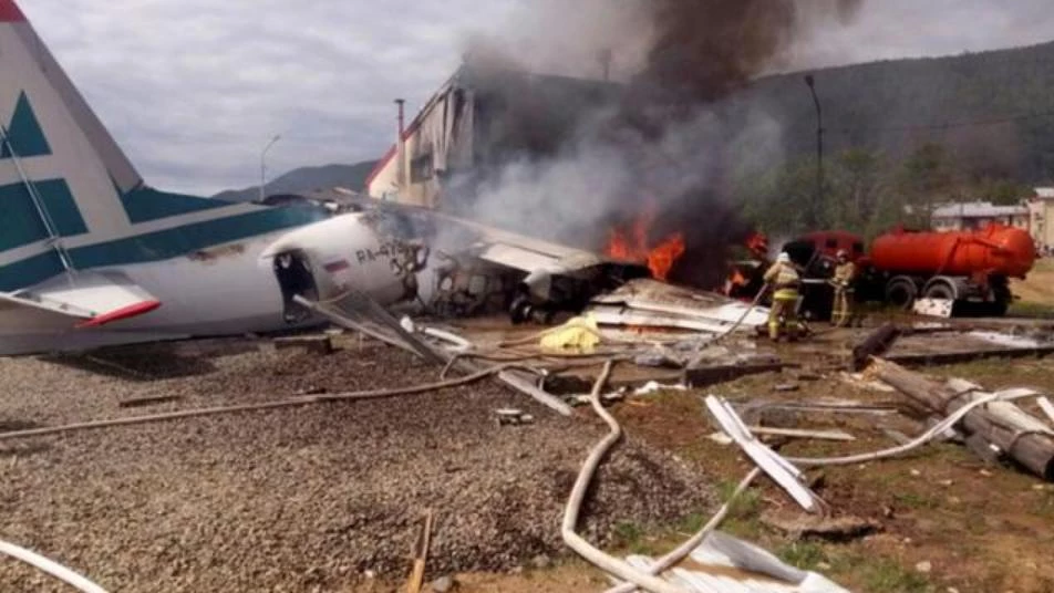 روسيا.. مصرع 2 وإصابة 22 في هبوط اضطراري لطائرة ركاب 