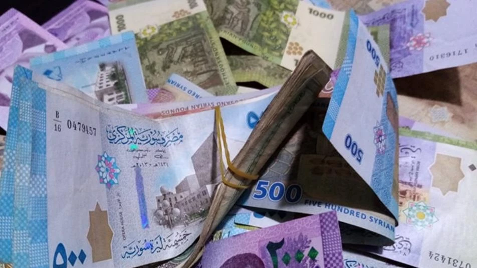 سعر جديد لليرتين السورية والتركية أمام الدولار