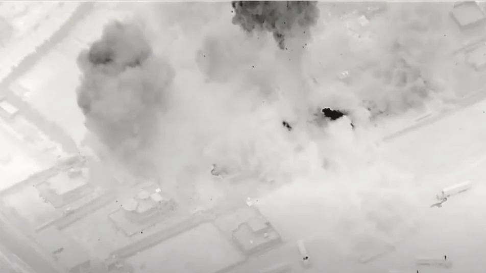 شاهد لحظة قصف الصواريخ الأمريكية لمقرات "الحشد الشيعي" على الحدود السورية العراقية
