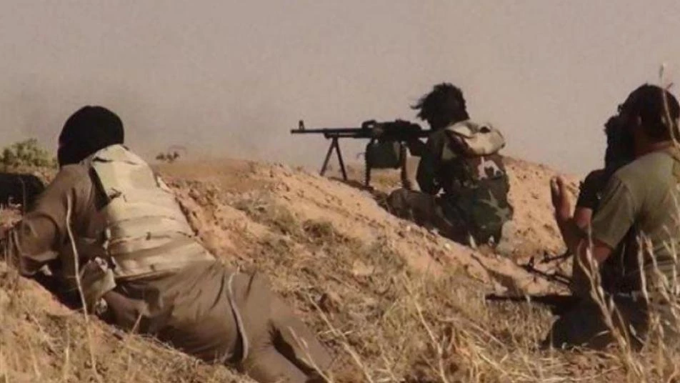 بكمين محكم.. داعش يقتل مجموعة جديدة لميليشيا أسد في البادية السورية (صورة)
