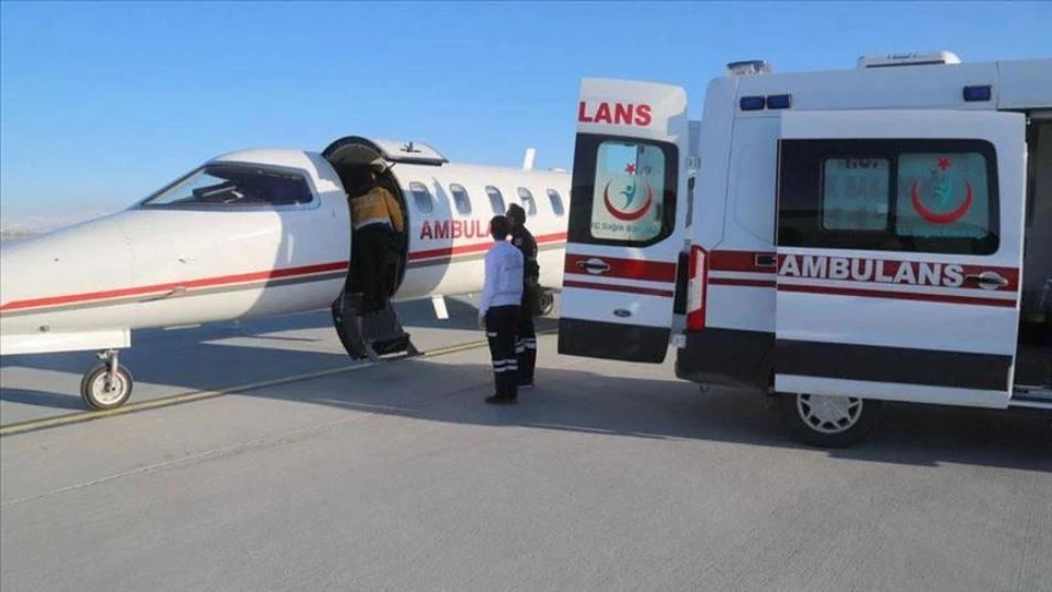 تركيا تنقل رضيعين سوريين بطائرة إسعاف للعلاج في إسطنبول