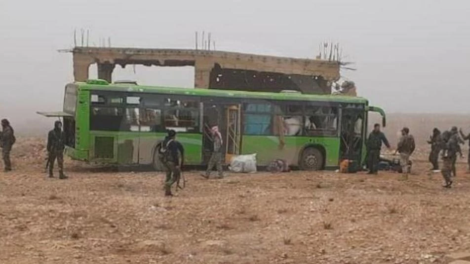 مقتل العشرات من عناصر ميليشيا أسد بهجوم استهدف حافلتهم شرق ديرالزور